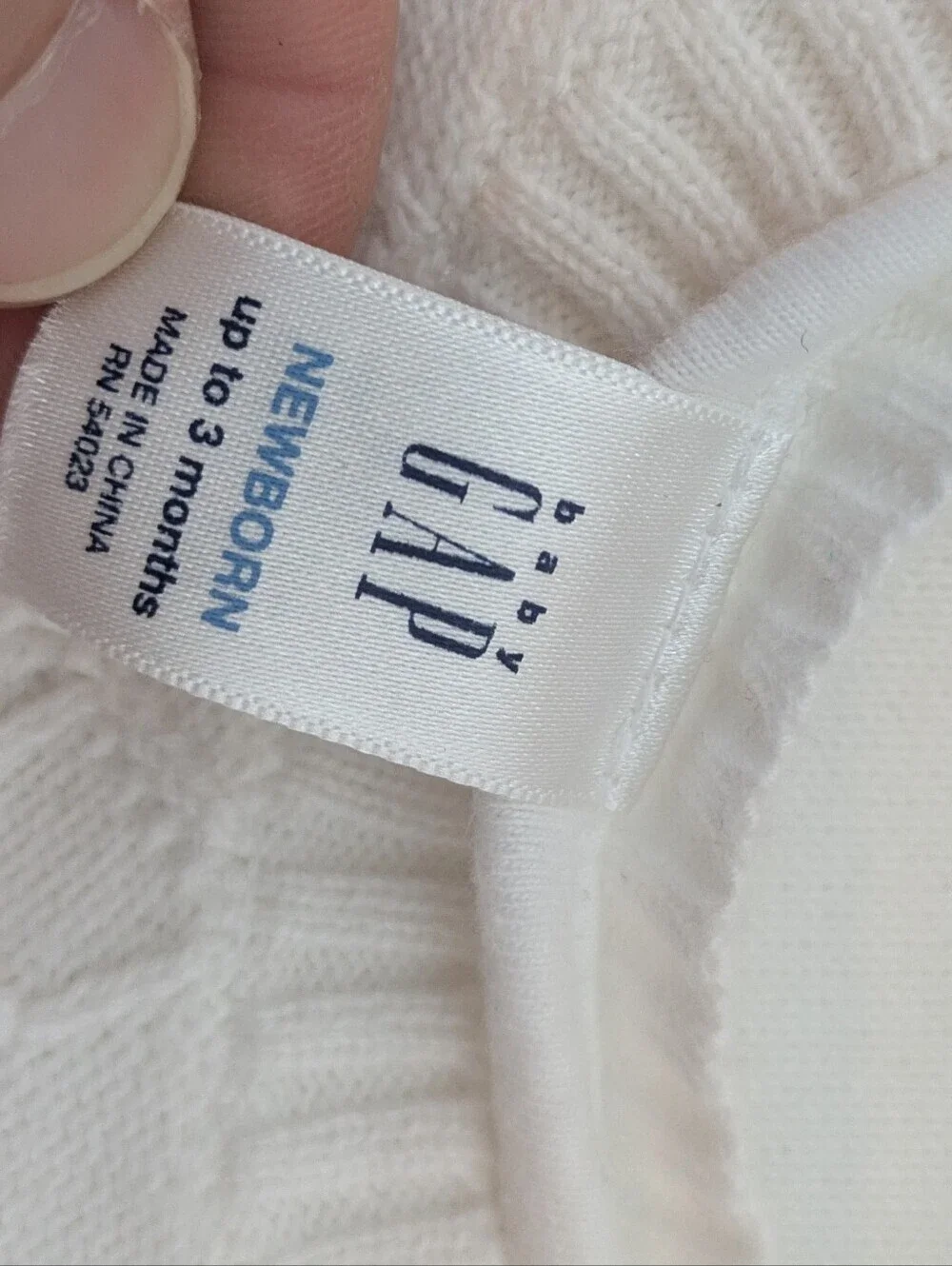 Gap White Knit Onepiece Romper Newborn 0-3m